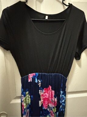 Black & Floral Navy Women's Short Sleeve maxi Dress